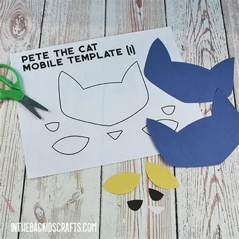 Pete the Cat Paper Plate Craft {FREE template} • In the Bag Kids' Crafts