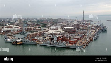 PORTSMOUTH NAVAL BASE PIC MIKE WALKER, 2003 Stock Photo - Alamy