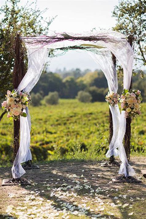 outdoor-wedding-backdrop-gardens