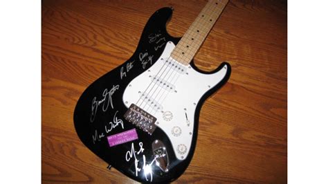 E Street Band Signed Guitar at Chicago 2015 as H12 - Mecum Auctions