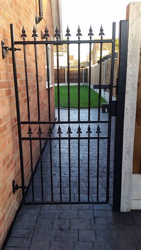 Metal Garden Gate Lockable - Garden Design Ideas