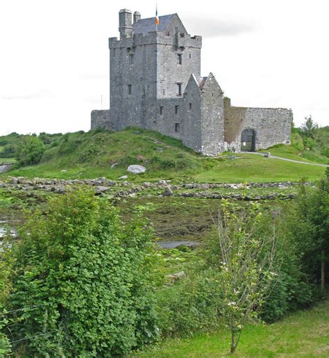 Dunguaire Castle © C Michael Hogan :: Geograph Ireland
