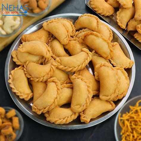 Meetha ghughra | gujiya recipe | ghughra recipe - Nehas Cook Book