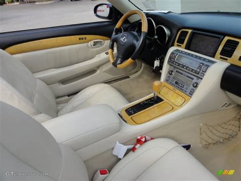 Ecru Interior 2004 Lexus SC 430 Photo #61565910 | GTCarLot.com