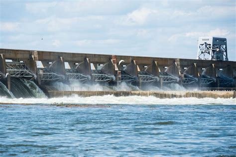 Santee Cooper's lakes and dams could pose a risk during Hurricane ...