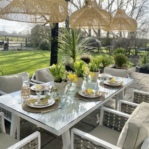 Alfresco dining, Moda style - Moda Outdoor Furniture