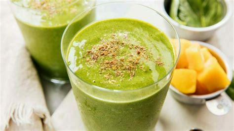 Green Smoothie - Banana Spinach Smoothie Recipe - Dole® Sunshine