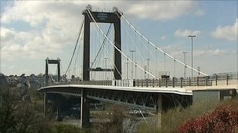 Tamar Bridge resurfacing work finishing 10 days early - BBC News