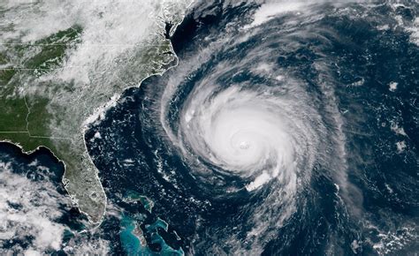 Hurricane Florence evacuation zones clear out as latest path track ...