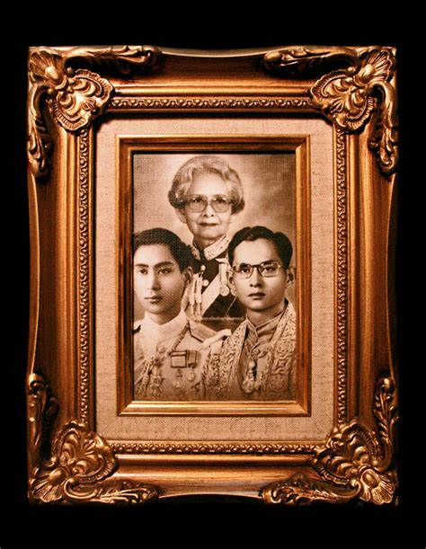 Thai Royal Family | en.wikipedia.org/wiki/Chakri_Dynasty en.… | Flickr