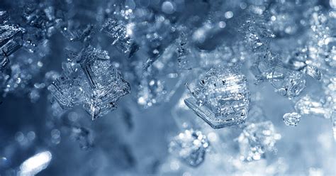 Macro Photos of Freezer Ice Accumulations Reveal Beautiful Shapes ...