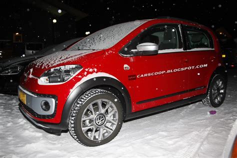 Volkswagen Caught Testing Rugged Volkswagen Cross-Up!