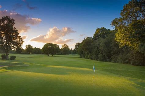 Finchley Golf Club, 18 hole golf in England near London