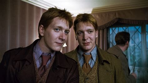 "Harry Potter" Stars James and Oliver Phelps on Switching Roles as Fred ...