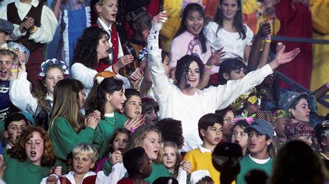 Remembering Michael Jackson's 1993 Super Bowl Performance - Michael ...