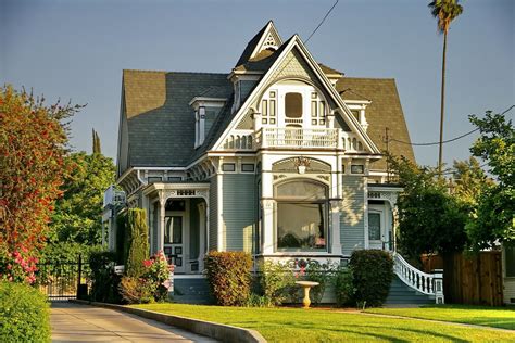 Seven Tips for Old-Home Restoration - Cottage Industries Inc.