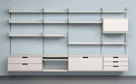 Vitsœ 606 Universal Shelving System