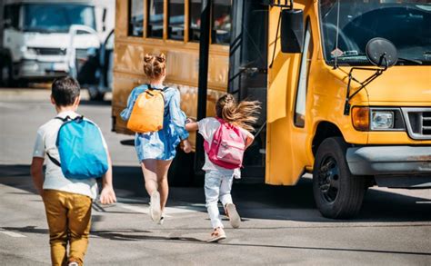 School bus safety tips for kids and for drivers - Wayside Insurance