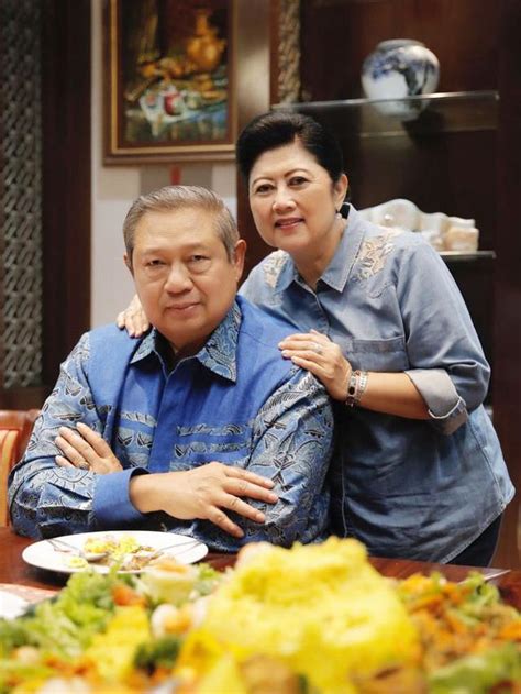 SBY Tulis Lagu untuk Mendiang Ani Yudhoyono - ShowBiz Liputan6.com