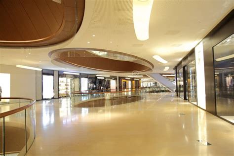 The Atrium of Luxury Shopping Mall Editorial Photo - Image of center, business: 23634861