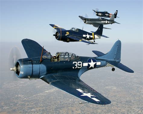 The Douglas SBD Dauntless dive bomber of World War II | World War Media