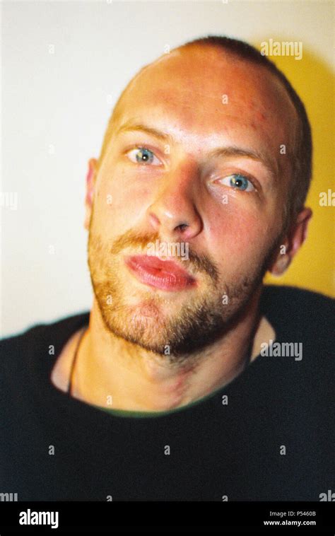 Coldplay lead singer chris martin hi-res stock photography and images ...