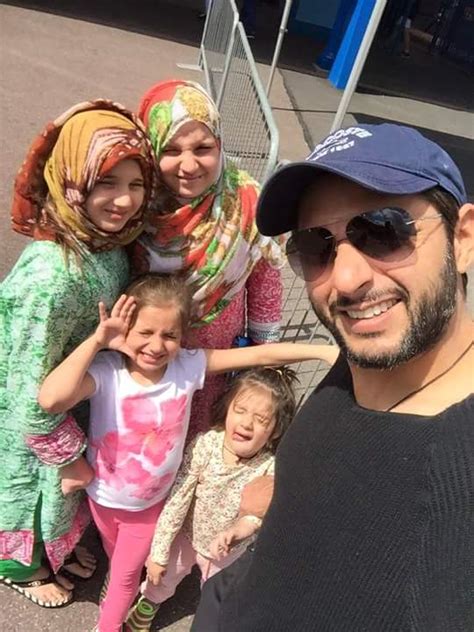 Shahid Afridi Family : ‘He Feels Blessed to Have Four Daughters’