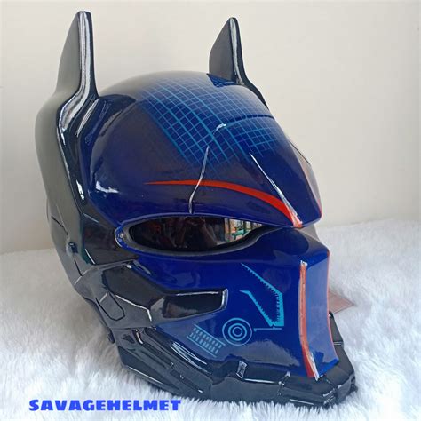 BATMAN ARKHAM KNIGHT CUSTOM HELMET