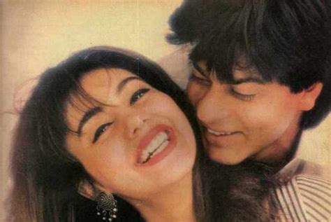 Shah Rukh & Gauri Khan- Love Story That Shows SRK Is The King Of Romance