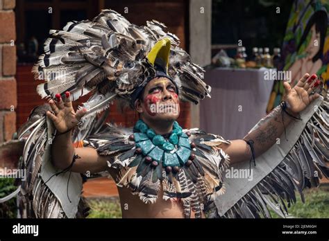 Demonstration of an ancient Mayan Priest performing a ceremony near Chiapas, Mexico Stock Photo ...