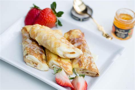 Nalysnyky (Ukrainian Crepes with Sweet Cheese) - Momsdish