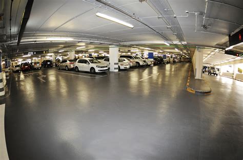 Five Star Car Park Decking for World’s Largest Mall | Flowcrete