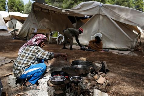 Syrian refugees: Displaced by war | Refugees | Al Jazeera