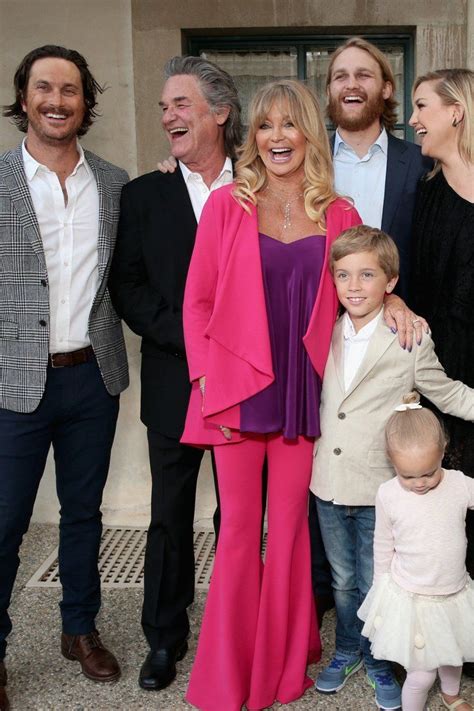 Kurt Russell and Goldie Hawn's Modern Family Is Absolutely Golden | Goldie hawn, Celebrity ...