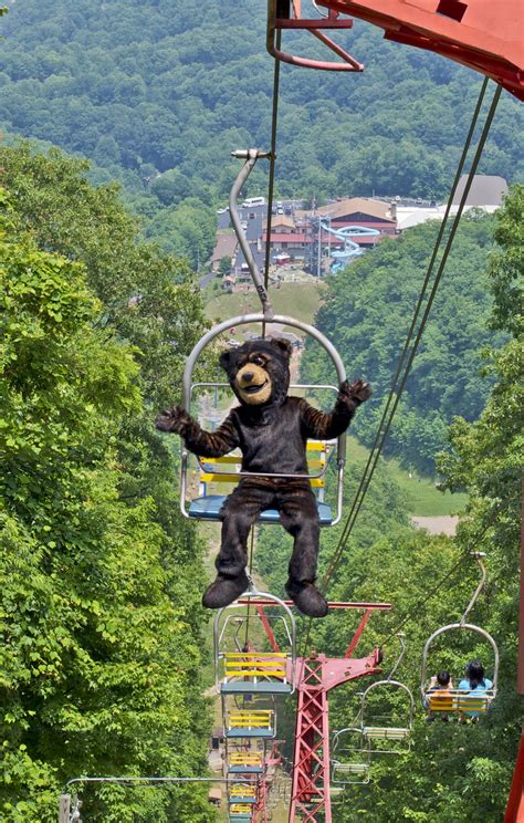 Ober Gatlinburg ... must ride chair lift ... with bear!! (mdg ...