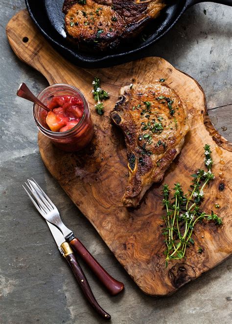 Recipe for pork chops with rhubarb chutney - The Boston Globe