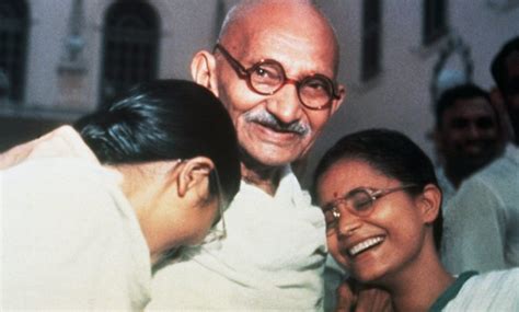 Gandhi glasses sold at auction in the UK for $ 340,000 | What's Goin On Qatar