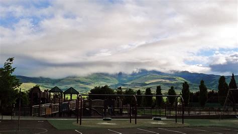 Walker Elementary School Playground « Ashland Daily Photo