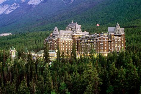 The Castle In The Rockies: Banff Springs Hotel – The Perennial Style ...