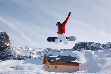 Free snowboard jump Stock Photo - FreeImages.com