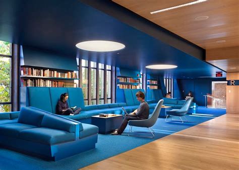 university student lounge design - Google Search | Modern office interiors, Office interior ...