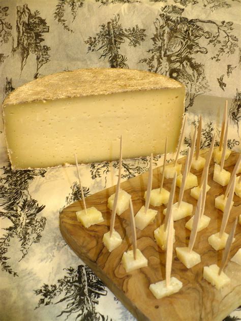 le gouter du jour: le fromage Kukulu! come in from the cold today and try some of this delicious ...