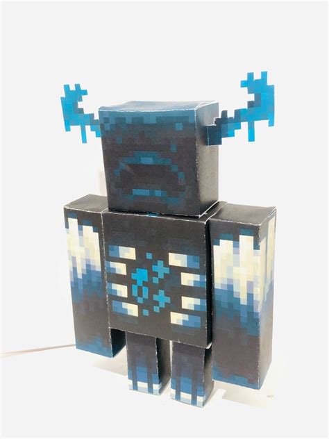 Pixel Papercraft - Warden