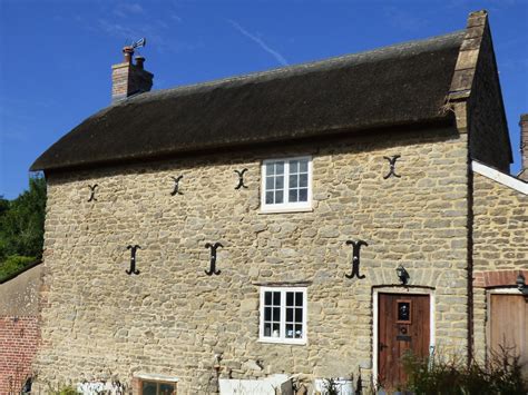 THE OLD THATCH, Evershot - 1119291 | Historic England