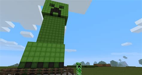 creeper statue Minecraft Map