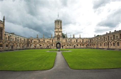 La Universidad de Oxford ofrece más de 1000 becas