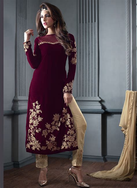 Pakistani Velvet Dresses 2020 Pics