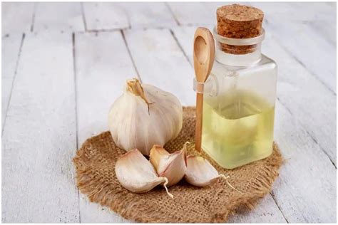 Garlic Juice Benefits: लहसुन के जूस के फायदे, जानें कोरोना काल में कैसे बूस्ट करता है इम्यूनिटी