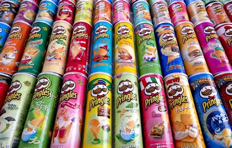 6 Off-the-Wall Pringles Flavors! | All About Japan