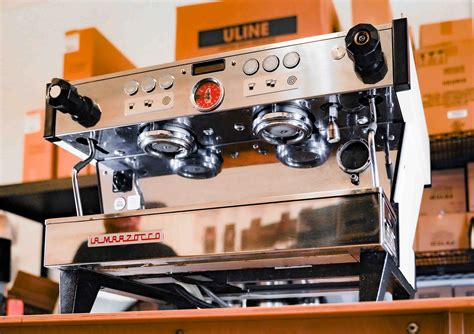 What are the different types of commercial espresso machines? — Reverie ...